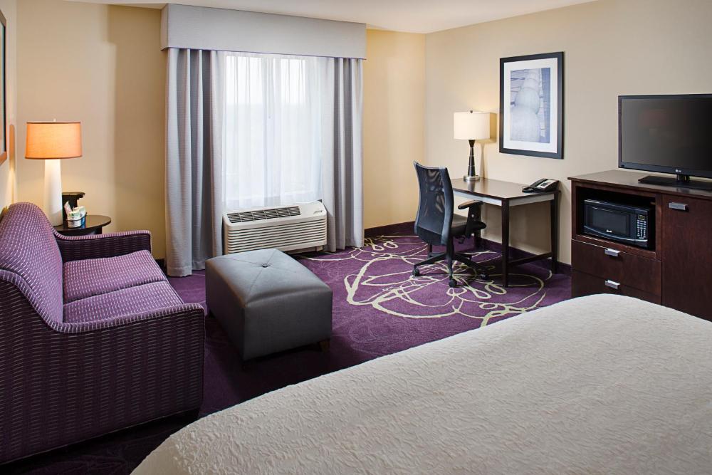 Hampton by Hilton Lansing West